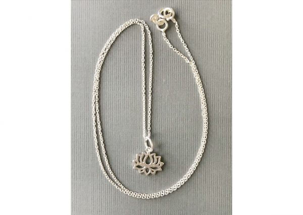 Helena lotus flower thin necklace.png